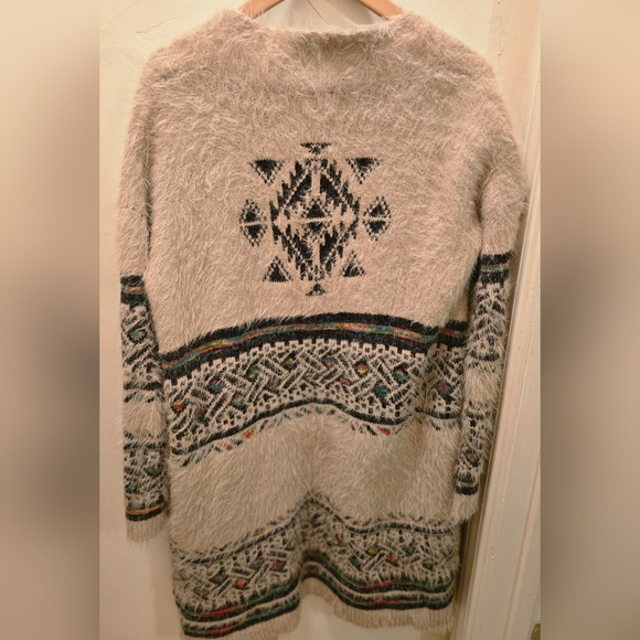 My Michelle Beige Patterned Cardigan Hidden Closure. Large - Picture 7 of 7